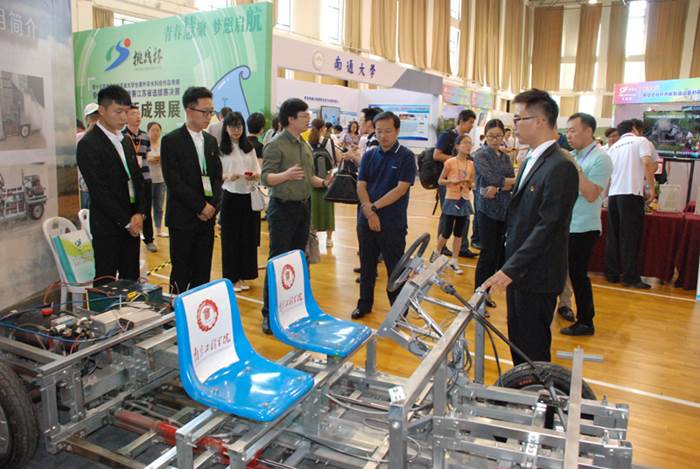 说明: http://xinghuo.njit.edu.cn/__local/8/83/F1/5B29FF386BFA98CAAC01AA92BAE_81C5A819_74E1B.jpg