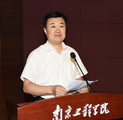 说明: http://xinghuo.njit.edu.cn/__local/4/48/25/8F089B5C27790D344619A7F95E3_834EDED9_1EEC8.jpg