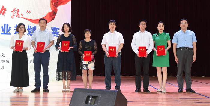 说明: http://www.njit.edu.cn/__local/9/87/80/7DCBEBA66D2D35FD8A90F8AF9C1_E04BF900_445B6.jpg
